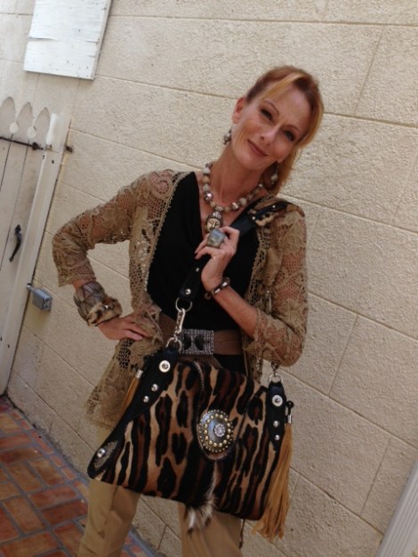 A chic yet Western look, perfect for sunny Santa Fe.